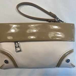 Simply Vera Elegant Tan and Cream Clutch